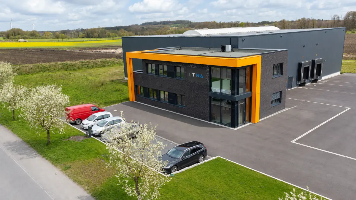 Luftaufnahme des Firmensitzes der ITNA GmbH in Wettringen im Münsterland